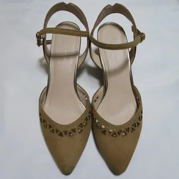 [ Marie femme ] 컷워크 디자인 스트랩 펌프스 23.5cm