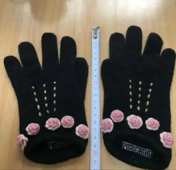 모스키노 꽃 장식 장갑