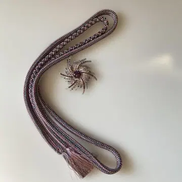 보라색과 핑크 라메 허리띠 브로치 세트