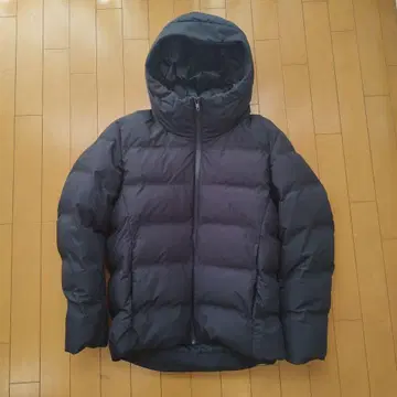 다크 블루 후드 부착 다운 자켓