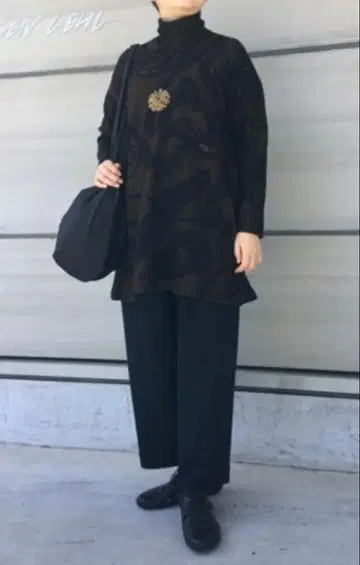 [ 미사용 ] 요건 레일 2023 악기 자카드 무늬 튜닉