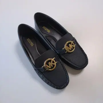 MICHAEL KORS 블랙 로퍼