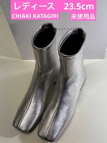 CHIAKI KATAGIRI 치아키 카타기리 숏부츠 미사용품