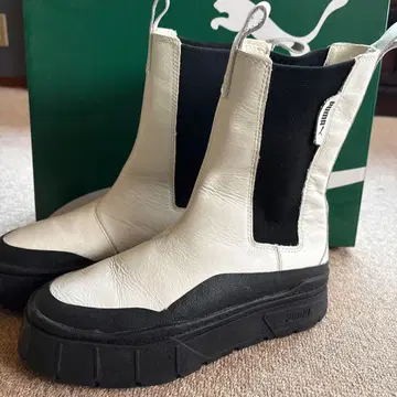 PUMA 통굽 가죽 부츠 화이트/블랙