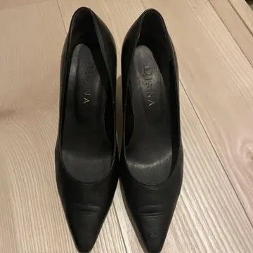 DIANA 펌프스 블랙 24.5