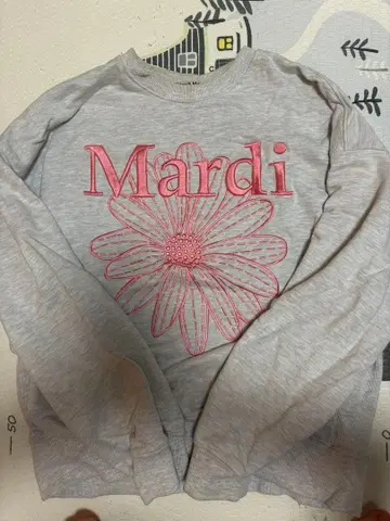 Mardi 꽃무늬 자수 그레이 트레이닝복