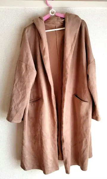 브라운 후드 부착 롱 코트 4L