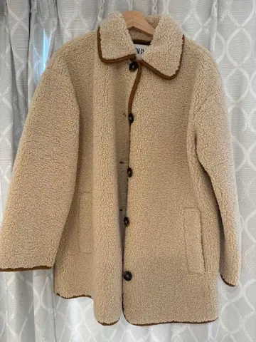 ZARA 보아 코트 베이지