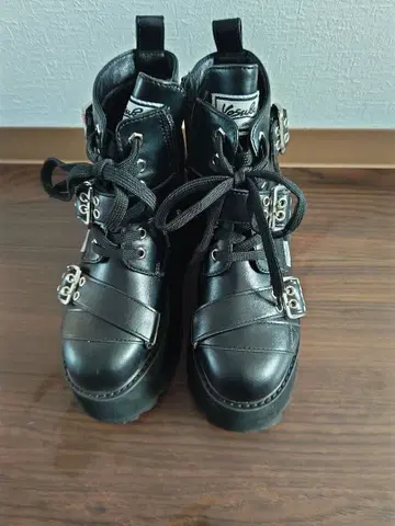 요스케 통굽 블랙 플랫폼 부츠