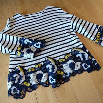 그레이스 콘티넨탈 보더 자수 상의