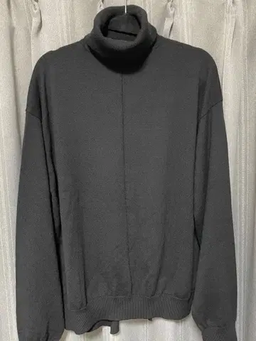 stein 백 크로스 터틀넥 니트