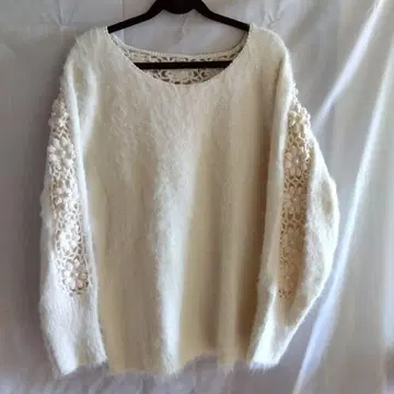 아이보리 스웨터