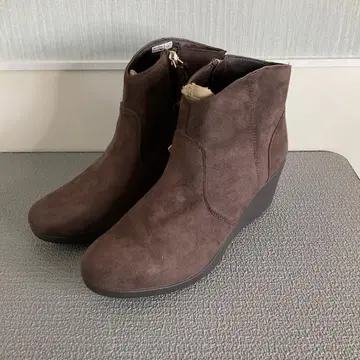 crocs 브라운 웨지 힐 부티 25cm 미사용 새상품