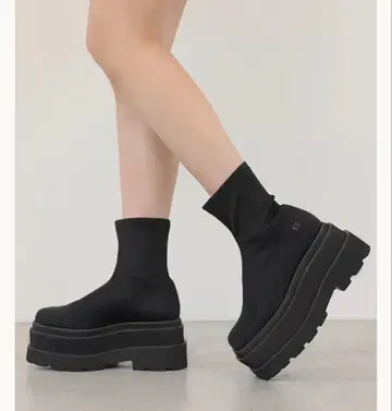 울트라 스트레치 플랫 숏부츠 Darich