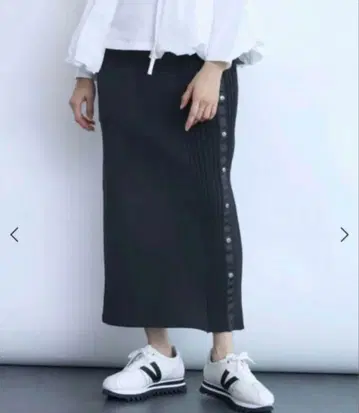 LASUD ACTIVE 라슈드 롱 스커트 블랙 이소재 슬릿