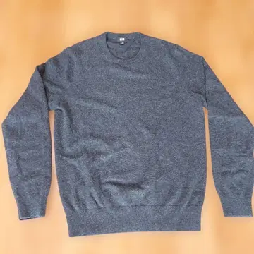 유니클로 캐시미어 스웨터 M 사이즈 미디엄 그레이