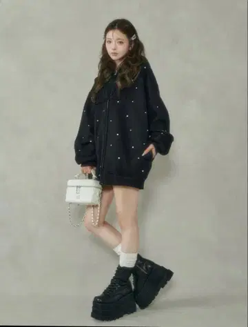 [ 당일 발송 ] Darich DD 로고 비쥬 지퍼 후드티