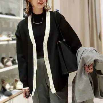 리치 라이트 니트 V넥 가디건