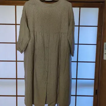 베이지 셔츠 원피스 7부 소매