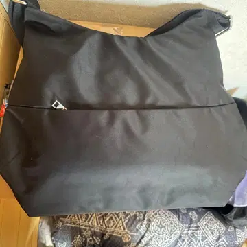 ZARA 블랙 나일론 숄더백