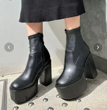 attagirl 블랙 통굽 숏부츠