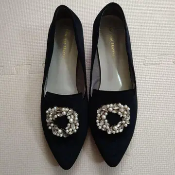 오리엔탈 트래픽 블랙 펌프스