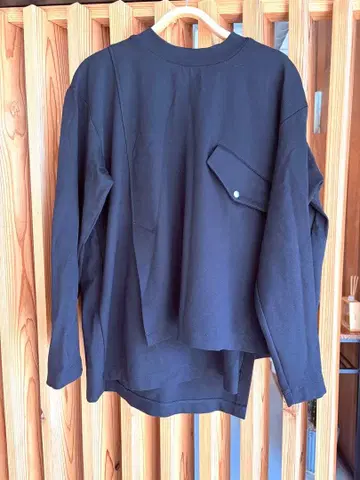 [ 새상품급 ] 쿠르니 비대칭 풀오버 긴팔 티셔츠 18SS 블랙