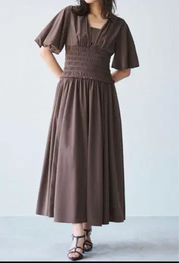 에메인 Aimeine V넥 셔링 원피스