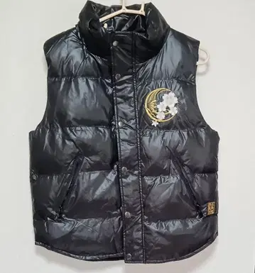 블랙 자수 다운 베스트