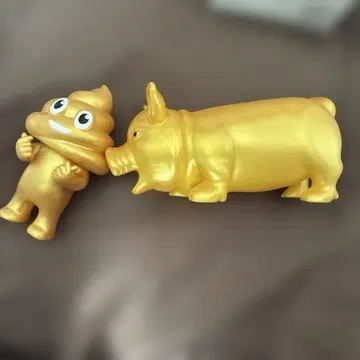 골드 응가군과 돼지 피규어 세트