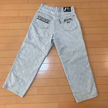 라이트 그레이 스트레이트 데님 팬츠