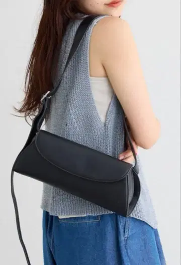 [ 새상품급 ] CIAOPANIC TYPY 둥근 플랩 숄더