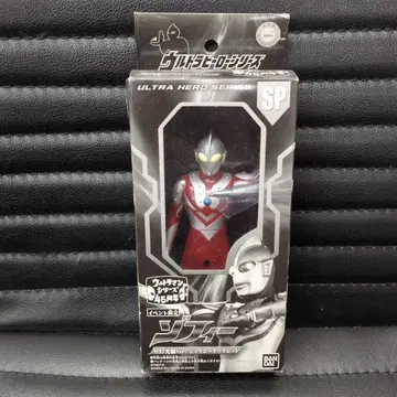 울트라맨 시리즈 45주년 이벤트 한정판 조피