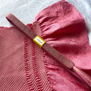 최고급 핑크색의 총 쥐어짜기가 아름다운 오비 장식 천 허리띠 세트