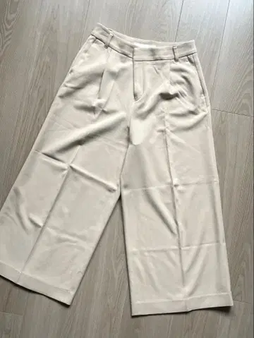 새상품급 [Spick and Span] 베이지 와이드 팬츠