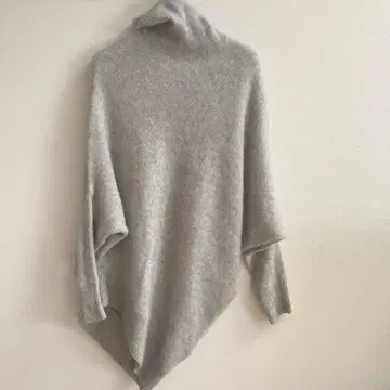 스터닝 루어 변형 터틀 페레트 니트