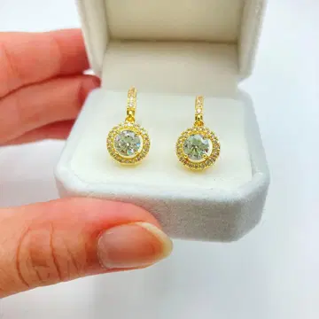 유품 정리 새상품급 골드 귀걸이 다이아몬드 흔들리는 디자인