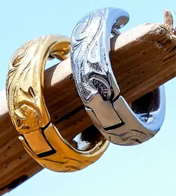 조각 디자인 귀걸이, 써지컬 스테인리스 귀걸이