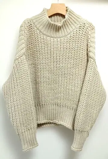 시마무라 오이유미 하이넥 니트 PO M