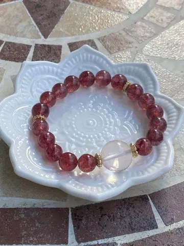 고품질 스트로베리 쿼츠와 로즈쿼츠 팔찌