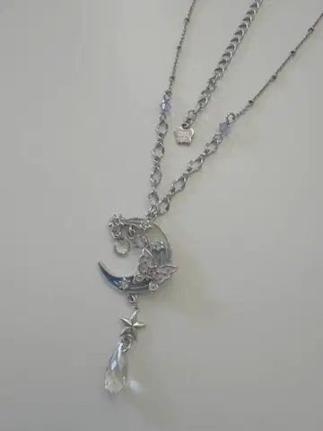 ANNASUI 안나수이 문 나비 롱 목걸이