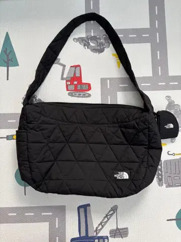 THE NORTH FACE 퀼팅 숄더백 블랙
