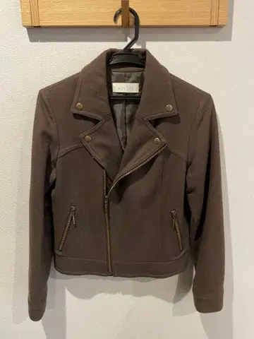 anySiS 브라운 라이더 자켓 노카라 가죽 자켓