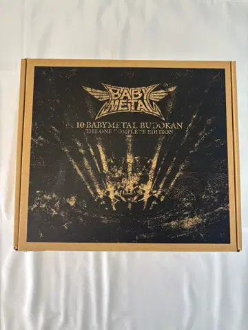 10 BABYMETAL BUDOKAN COMPLETE EDITION