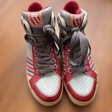 K-SWISS 그레이/레드 하이컷 스니커즈 7W