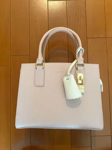 [새상품급] kate spade 핸드백 구매 인증서 있음
