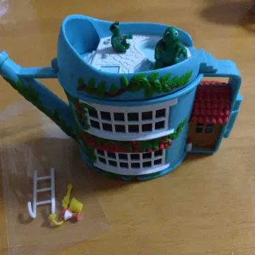 티니위니 타튼 패밀리 풀 하우스