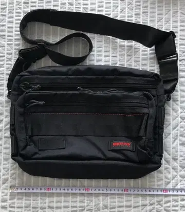 BRIEFING 숄더백