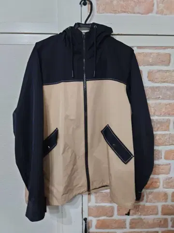 쿠로키 호노카 LIVERTINE AGE 콜라보 마운틴 파카