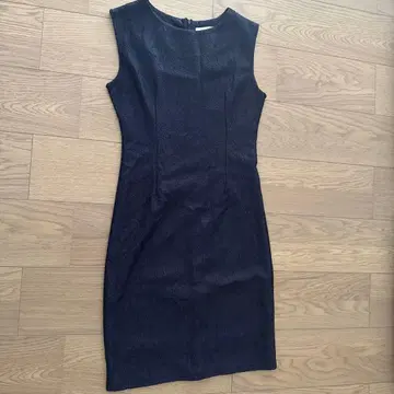 네이비 레이스 슬리브리스 타이트 원피스